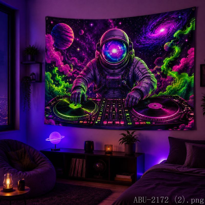 Space Astronaut Disc Tapestry  - огляд і ціна Esports Gaming Bar